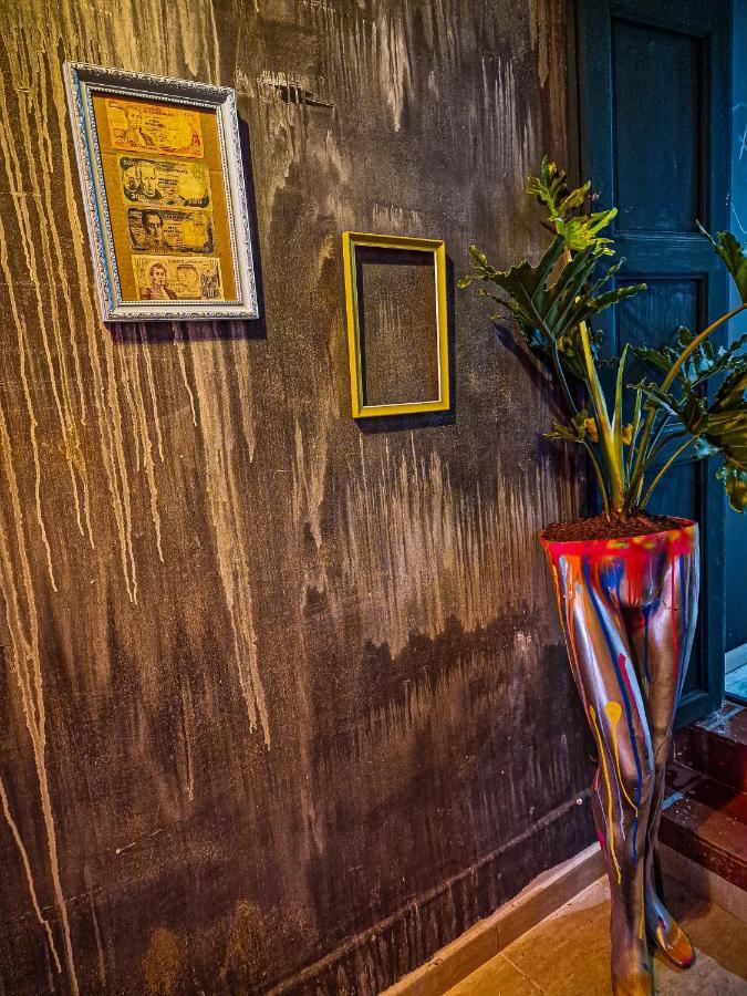Urban Hostal Bar Bucaramanga Bagian luar foto
