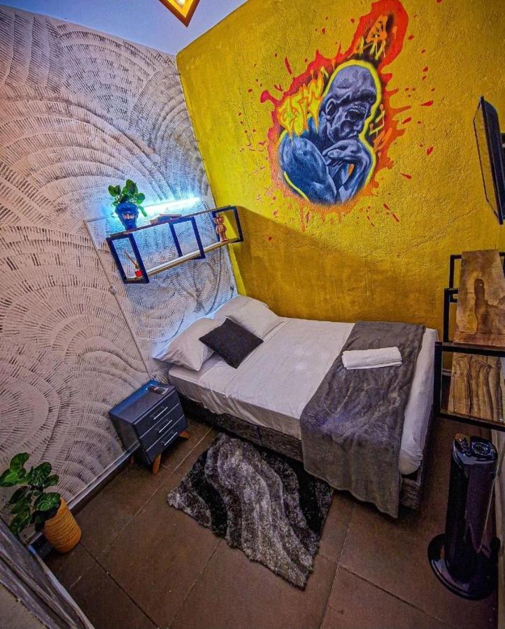 Urban Hostal Bar Bucaramanga Bagian luar foto