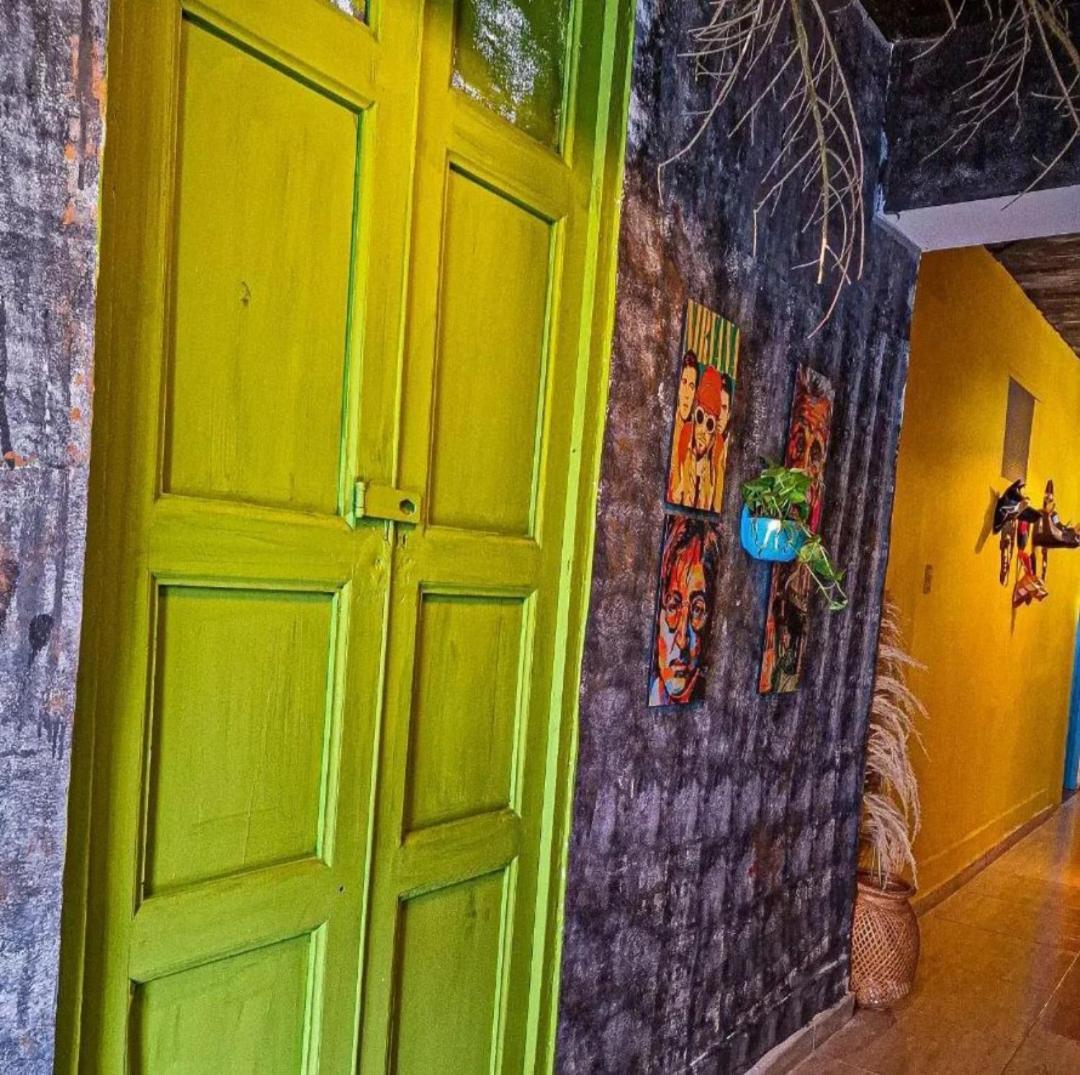 Urban Hostal Bar Bucaramanga Bagian luar foto
